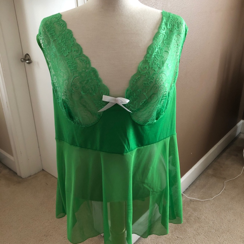 Green plus size lingerie